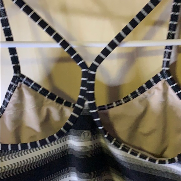 Lululemon Power Y top - Picture 3 of 4